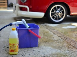 【自動車豆知識】クルマのプロが動画で教える、正しい洗車の仕方とは？ 画像