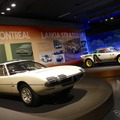 970年アルファロメオ・モントリオール・プロトタイプ（向かって左）。1971年ランチア・ストラトスHF。 2019年、トリノ自動車博物館企画展で