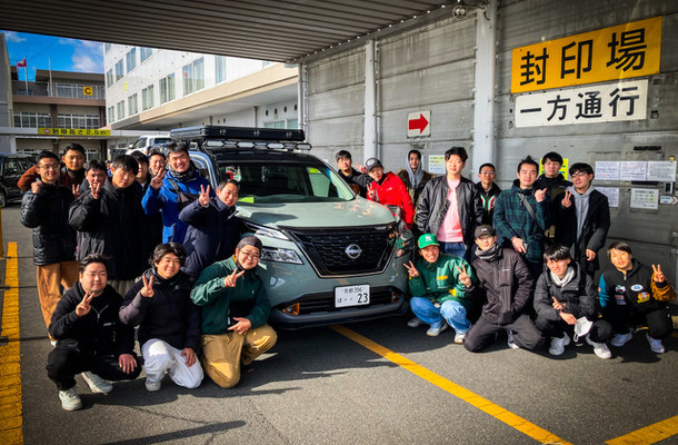 日産自動車技術専門学校の学生が作成したカスタムカーが「東京オートサロン2024」で展示