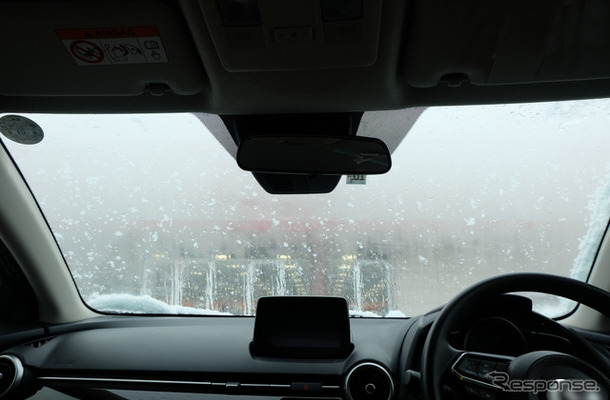 ドライブ中の突然の曇り問題にサヨナラ！ DIYでウインドウ曇り防止 ～Weeklyメンテナンス～