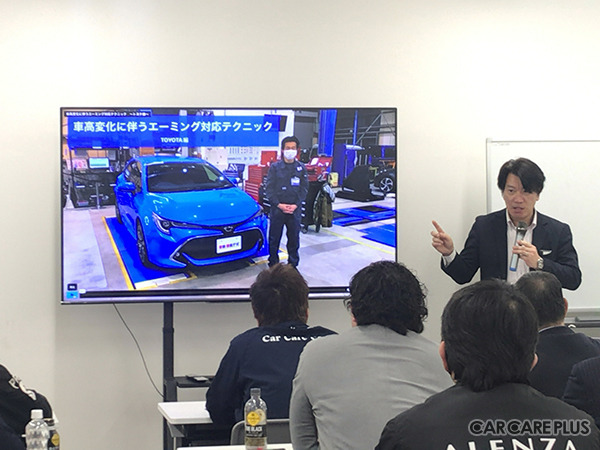 千葉県から参加した株式会社車検鈑金デポの上松社長に飛び入りでエーミングについてお話しいただいた