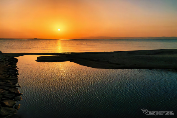 掛軸 【初日出 日々星好日】 有道佐一 2025年、初日の出スポットはここだ！…暖かくしてお出かけください