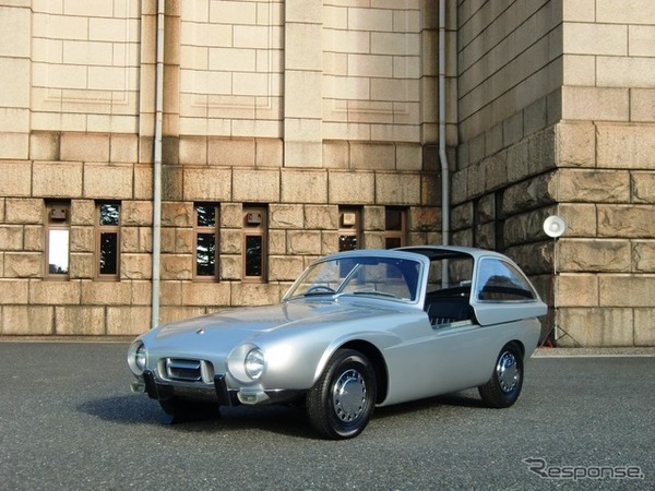 書籍】幻のショーカーを復刻、その全てを記した1冊…トヨタ