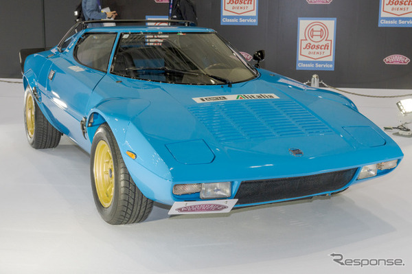 90 カントリーワゴン (ストラトス・ブルー) チェイスカー 懐かしくもあり憧れでもあるラリーカーをじっくり堪能できる…オート