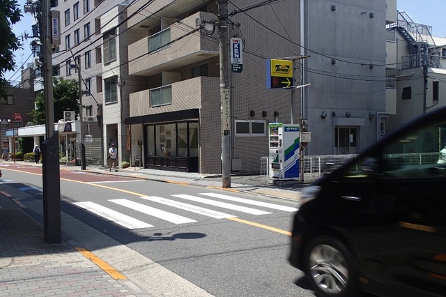 【意識調査】信号機のない横断歩道…“9割以上が一時停止しない”その理由 画像