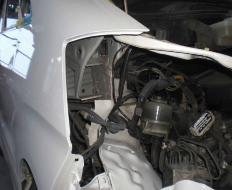 ストップ 粗悪修理 塗装のみで隠蔽 ハンドル取られる危険車両も 不完全修復の全貌 その3 Car Care Plus