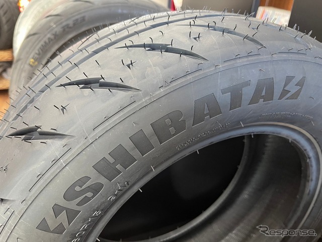 旧車オーナー向け シバタイヤ とは モチーフは イナズマ R31ハウス Car Care Plus