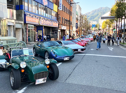 タスカン、ロータス・エスプリ、まさかのフォードGT40まで！ クルマ好きが所有する名車たち80台…飯田丘フェス・南信州名車倶楽部