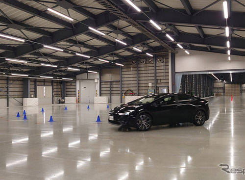 住友ゴム、冬用タイヤの開発期間を2倍に延長できる「冷却装置」導入 画像