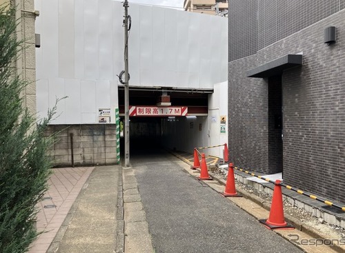 制限守ってもぶつかる！ 高さ1.7mの低いガード…京王線・笹塚～代田橋 画像