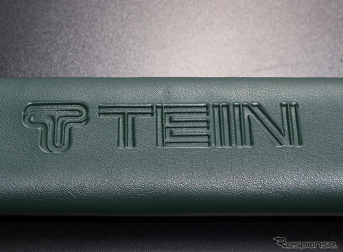 「TEIN」ロゴ入りシートベルトパッドが登場、オリジナルグッズのラインナップを拡充 画像