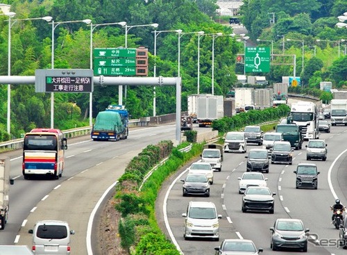 お盆期間の高速道路渋滞、昨夏よりも大幅減少、鉄道・空の利用客は増加［新聞ウォッチ］ 画像