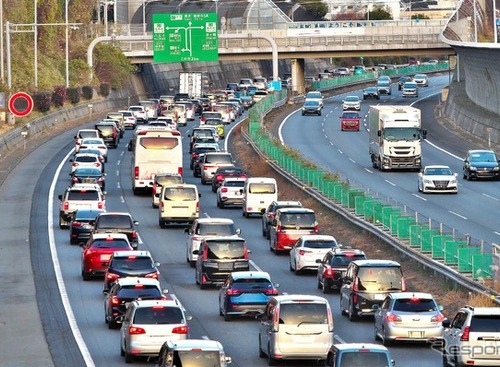 年末年始の高速道路渋滞予測、上下線とも1月2-3日に集中［新聞ウォッチ］ 画像