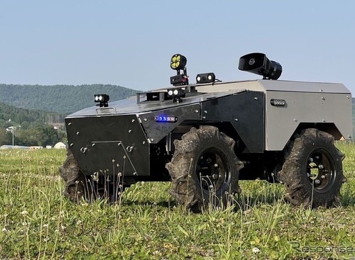 遠隔操縦可能な無人陸上車両「機動警備ドローン」、害獣・不審者対策や無人見回りに…最大斜度30度の法面走行も 画像