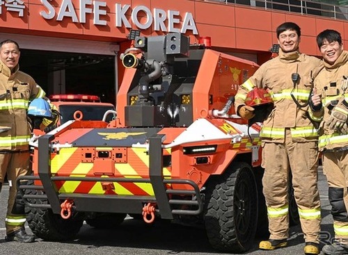 ヒョンデ、消防士の安全を守る無人消防ロボット開発…6輪インホイールモーター装備 画像