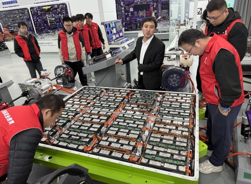 北京の自動車整備学校・整備工場に見る中国のEV整備最前線…「部品の交換屋」から「技術サービス事業者」への劇的な転換 画像