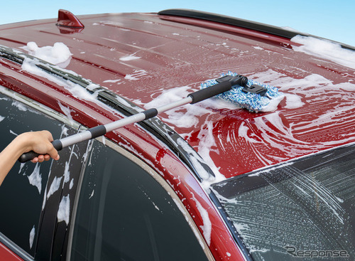 花粉・黄砂対策に特化した「洗車スポンジ」、モップタイプとミトンタイプの2種類を発売 画像