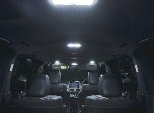 『ノア/ヴォクシー』の車内を簡単調光、80系専用「LEDルームランプ」が販売開始 画像