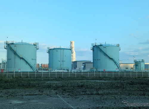 高市首相「石油年明けまで確保」、消費支出は3か月連続減少、自動車購入にブレーキ［新聞ウォッチ］ 画像