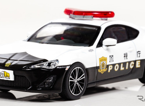 「ハチロク」 トミカ警察パトカーが1/43スケールでモデル化　予約受付中 画像