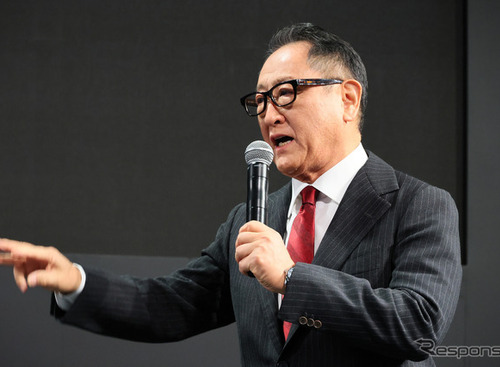 とんでもない親父いて草…トヨタ自動車の豊田会長が “ 息子 ” のお笑いライブ観覧 画像