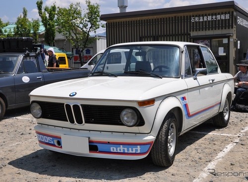 【石和温泉郷クラシックカーフェス2017】BMW2002ターボ やリンカーン コンチネンタルなどの外国車 画像
