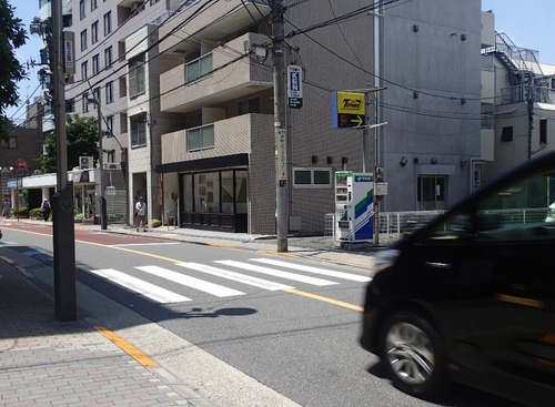 【意識調査】信号機のない横断歩道…“9割以上が一時停止しない”その理由 画像