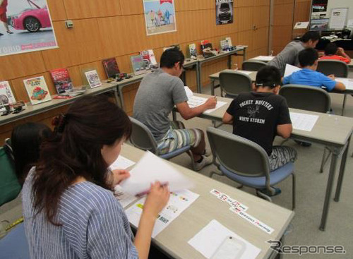 【イベントレポート】「くるまマイスター」検定協会がイベントに協力…親子で過去問にチャレンジ 画像