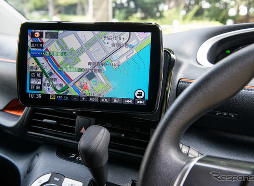 多くの車種に取り付けできる！ 9V型大画面カーナビ「Strada」がさらに進化…パナソニック 画像