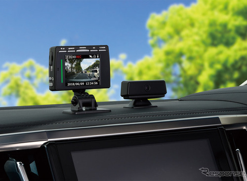 “2カメラ”で車内の映像も同時に記録する「高画質ドラレコ」…コムテック 画像