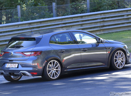 FF世界最速へ再び！ルノー・メガーヌRS次期型、いざニュルへ 画像