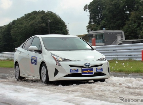 【グッドイヤー ベクター4シーズンズ】性格はサマーとスタッドレスの中間、耐久性はサマータイヤ並み 画像