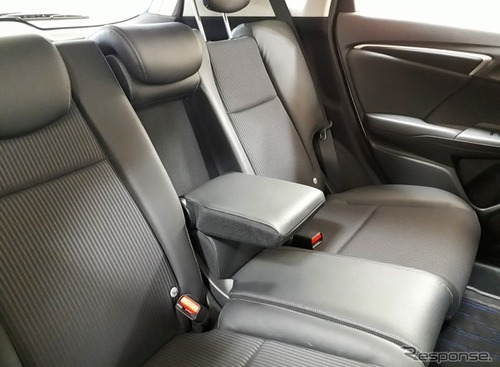 快適ドライブに「シートクッション」を利用する 画像