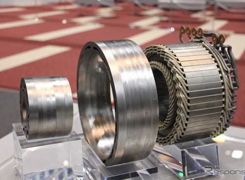 発電・駆動を同時に行うモーターやカニ走りプラットフォーム…シェフラーのCASE技術 画像