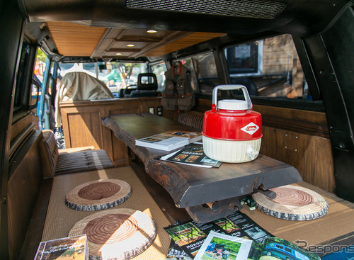 家具・内装のプロが仕立てた木のサロンカーと木のトレーラー…アウトドアデイジャパン東京2023 画像