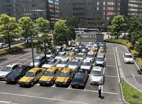 タクシー・バスの乗務員の氏名掲示義務を廃止 画像