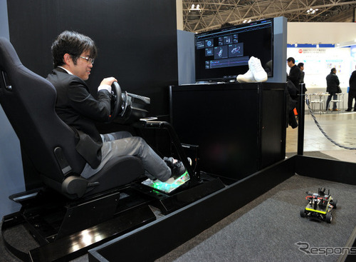 【オートモーティブワールド2017】スマホで車を同時にリモート制御・監視できる技術…アプトポッド 画像