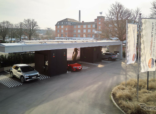 待ち時間にクラシックカーを鑑賞、アウディが新たな充電ハブを開設 画像