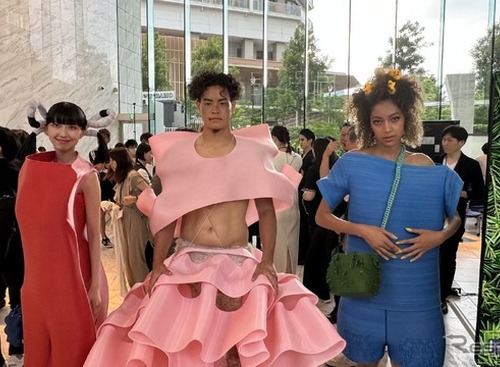 カーインテリアデザイナー団体JAIDとワールド、廃材ファッションショー「HORUMON NIGHT」を青山にて開催 画像