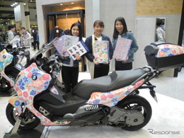 【東京モーターサイクルショー2017】女子大生がバイクのボディをラッピングデザイン、昭和女子大学とBMWがコラボ 画像