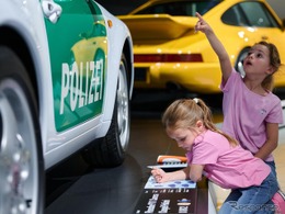 ポルシェ博物館、「緊急車両」テーマに子供向け夏季プログラム