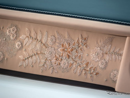 父親への贈り物に“16万針の刺繍”で飾ったロールスロイスを…世界に一台の『ファントム・ダンテル』公開