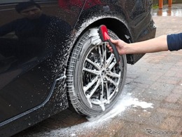 撥水力2倍のカーワックススプレーなど4アイテム…コメリの洗車グッズ