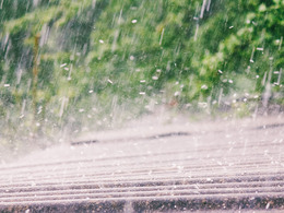 愛車が「雹害」のダメージを受ける前に、対策と修理方法を知る…ショップ選びは慎重に