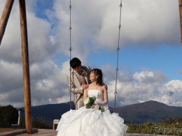 「ターンパイク箱根」でバイク好きカップルが結婚式、9月7日「暮らそう仲良くの日」に