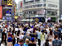 1～9月の訪日客、最速3000万人超、円安追い風で消費額も過去最高7兆円迫る［新聞ウォッチ］