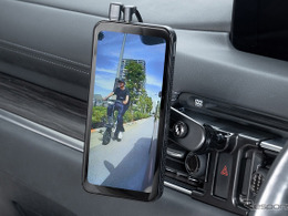 サイドミラーの死角を減らせる補助ミラーは、アナログとデジタル、どっちが買い？［特選カーアクセサリー名鑑］