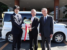 スズキ、静岡県交通安全協会浜松東地区支部に交通安全指導車を寄贈…『ソリオ』ベース