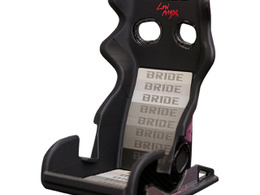 リアルさがアップ！ ブリッド「シート型スマホスタンド」新モデルを限定発売、価格は1万2100円