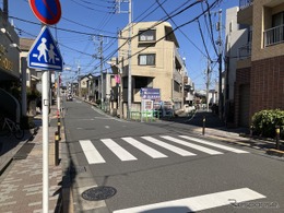 ガードレールが変！ 小竹トライアングル…東京練馬